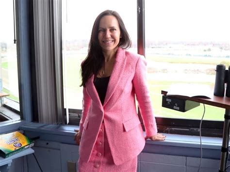 horse race announcer script|Iba pa.
